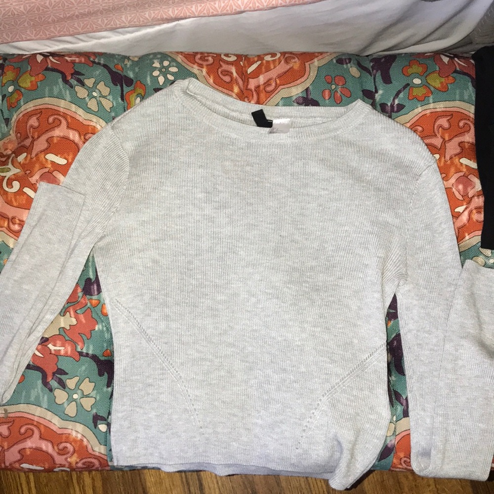 Long sleeve crop top